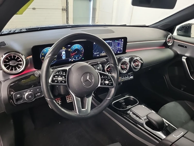 Mercedes-Benz A 250 * CARFAX * БЕЗ ПЪРВОНАЧАЛНА ВНОСКА, снимка 9 - Автомобили и джипове - 52997012