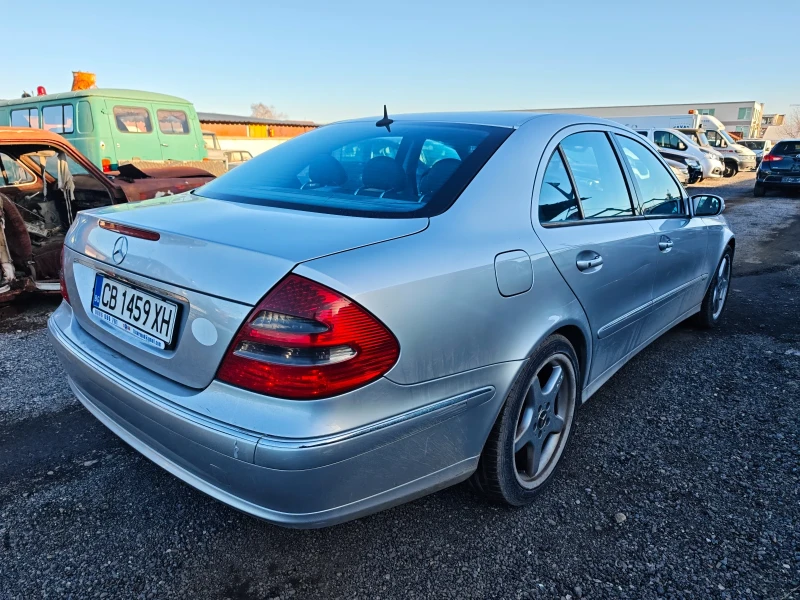 Mercedes-Benz E 270, снимка 4 - Автомобили и джипове - 53176681