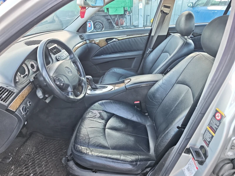 Mercedes-Benz E 270, снимка 8 - Автомобили и джипове - 53176681