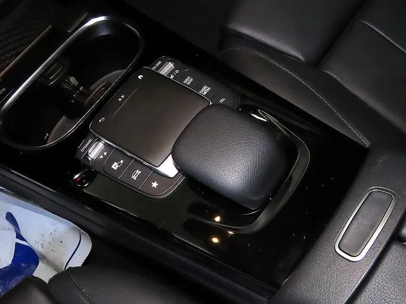 Mercedes-Benz A 220, снимка 13 - Автомобили и джипове - 55740055