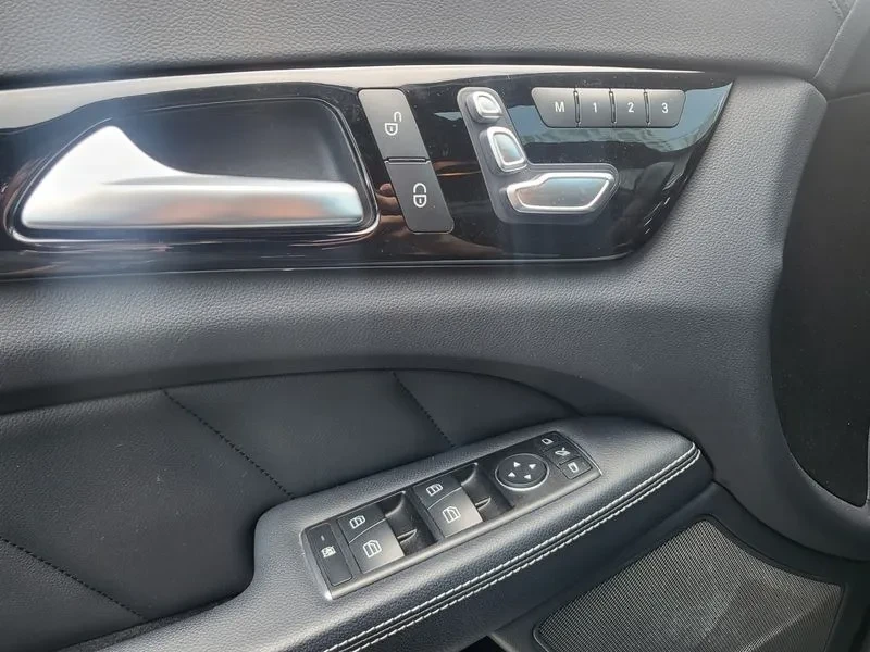 Mercedes-Benz CLS 250 D 4Matic Amg Line, снимка 13 - Автомобили и джипове - 55952590