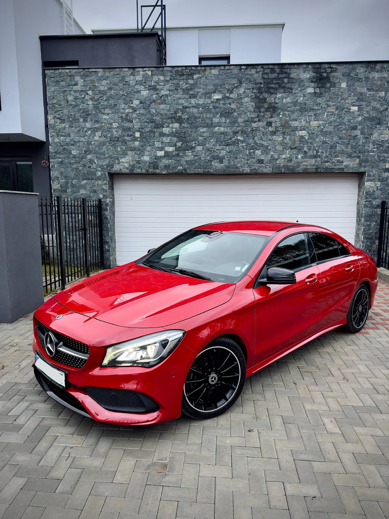 Mercedes-Benz CLA 4 MATIC - AMG - Black Edition - Silver Star, снимка 1