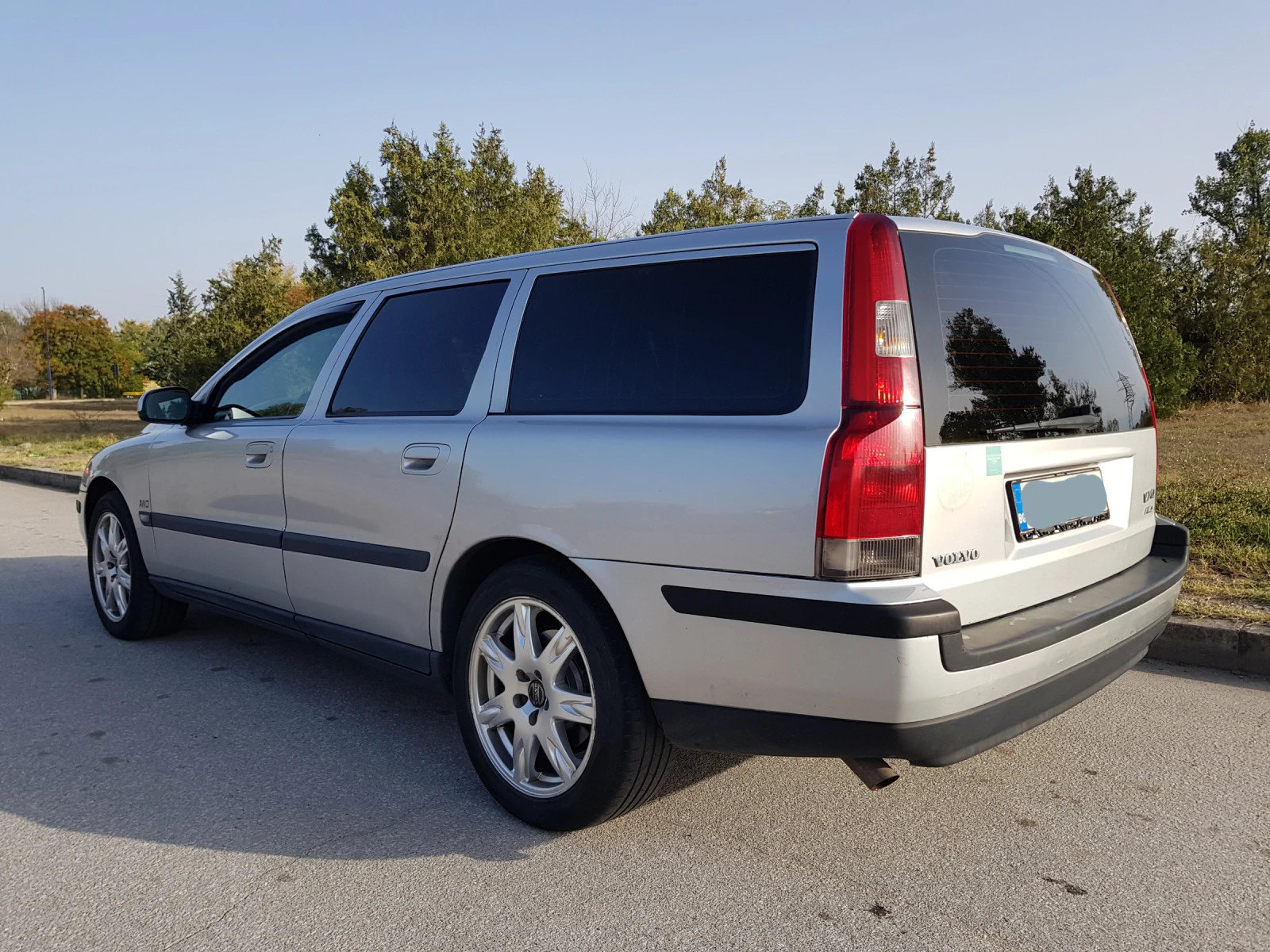 Volvo V70 2.4t AWD - изображение 3