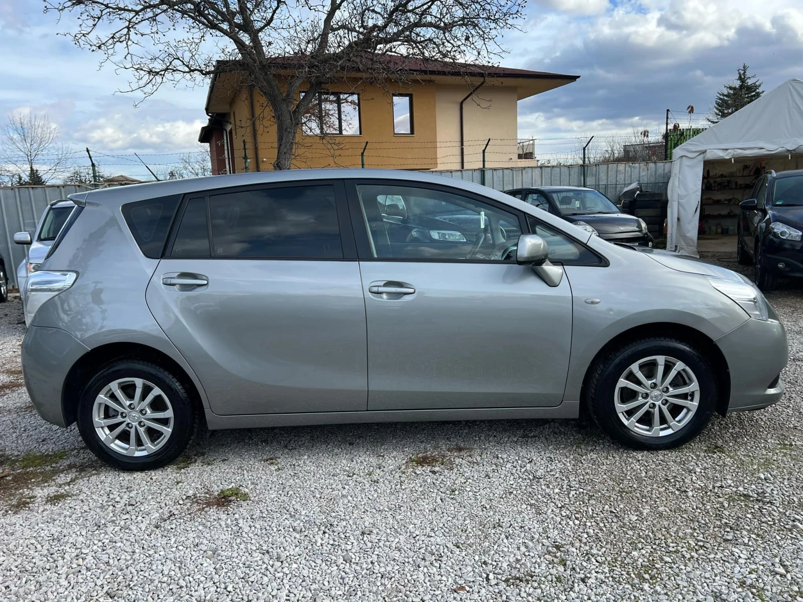 Toyota Verso 1.8* ШВЕЙЦАРИЯ* 7МЕСТА*  - изображение 4