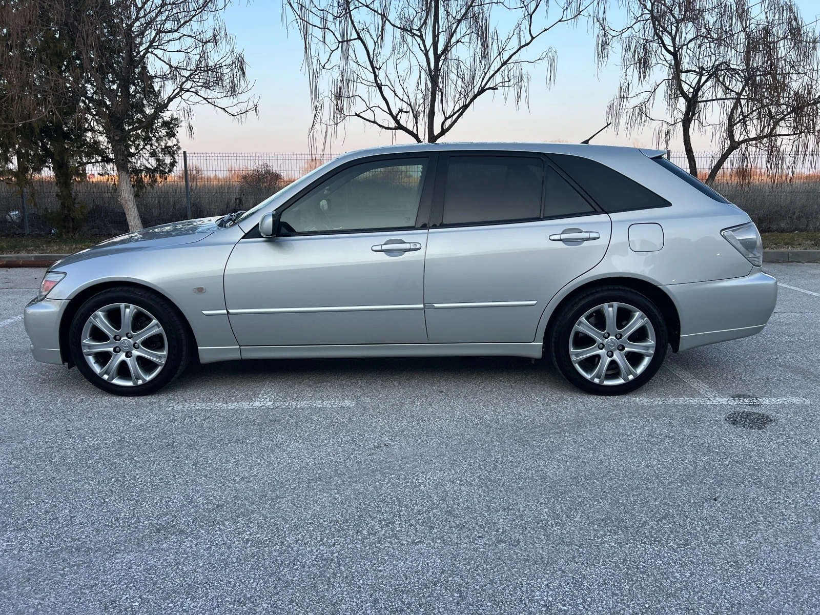 Lexus IS 200 SportCross /01/2006г.  - изображение 8