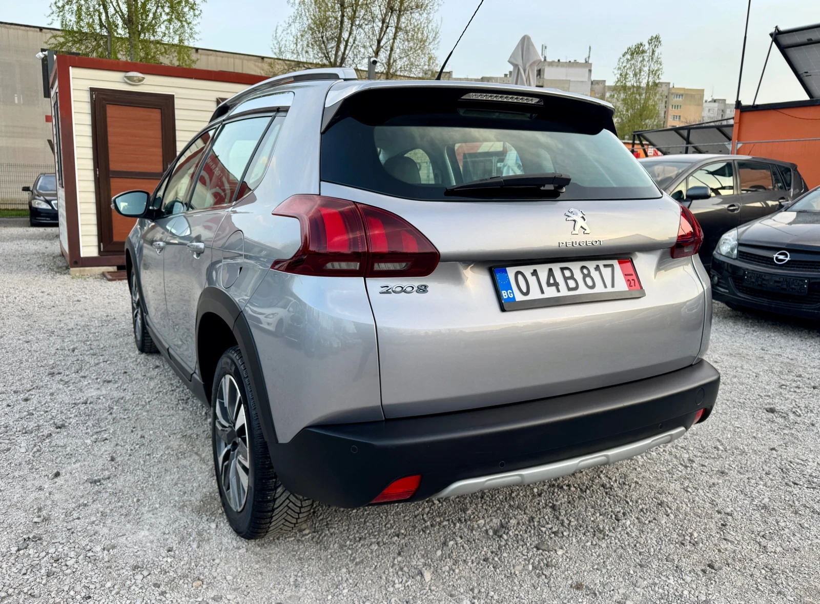 Peugeot 2008 1.6 Blue HDI Allure   ТОП СЪСТОЯНИЕ   - изображение 3