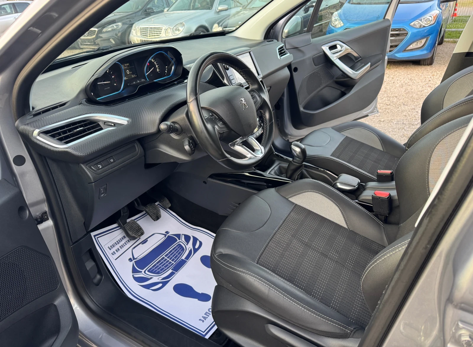 Peugeot 2008 1.6 Blue HDI Allure   ТОП СЪСТОЯНИЕ   - изображение 10