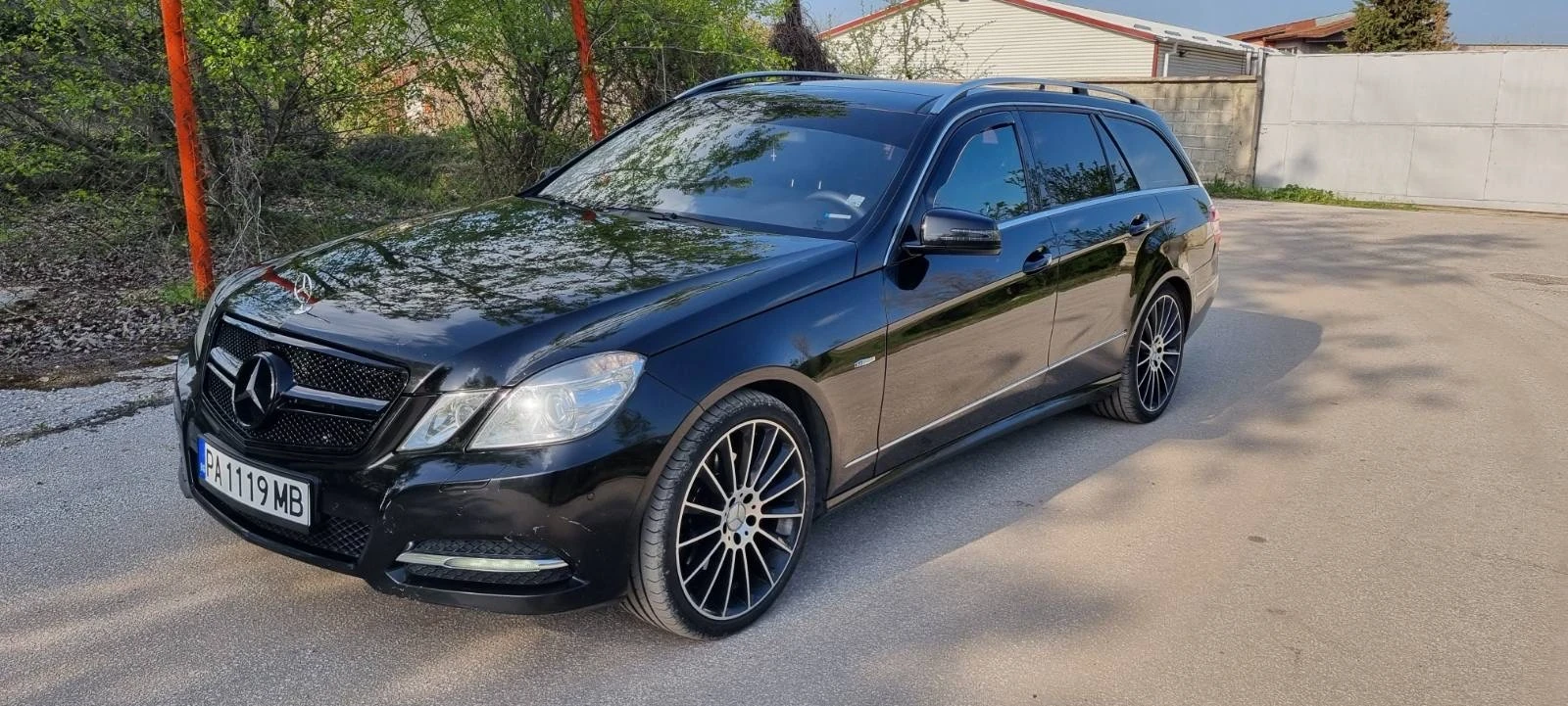 Mercedes-Benz E 350 Avantgarde 4 MATIC - изображение 2