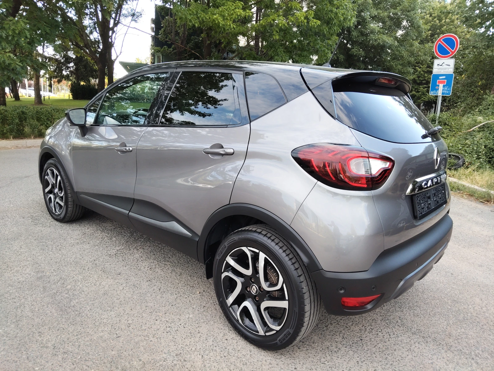 Renault Captur 1, 5d BOSE AUTOMATIC - изображение 5