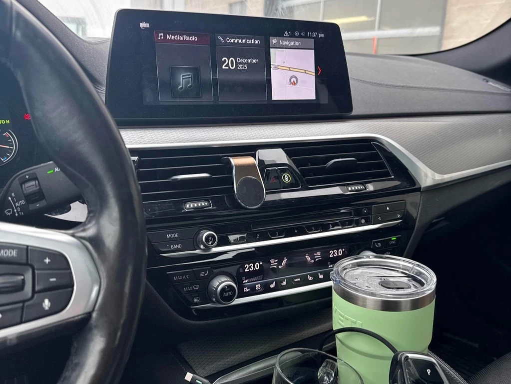 BMW 530 / xDrive / ОБДУХВАНЕ / 360 / CARFAX - изображение 9