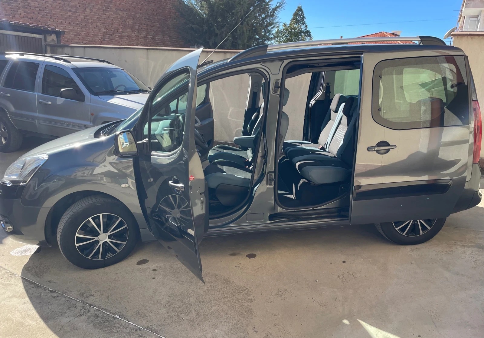 Citroen Berlingo multispace 1.6 eHDI 92кс - изображение 4