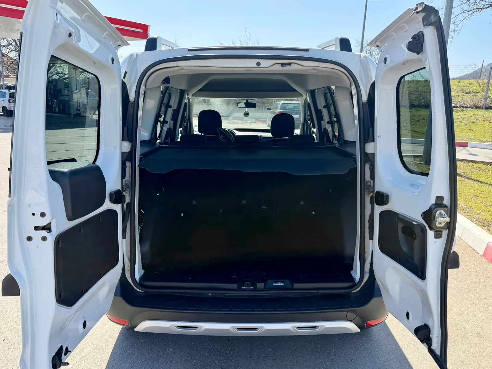 Dacia Dokker 1.5DCI 90k TOP, снимка 4 - Автомобили и джипове - 53827992