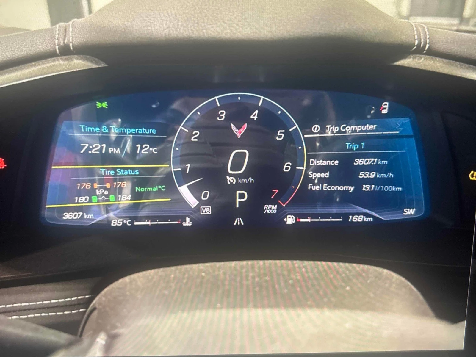 Chevrolet Corvette 6.2L 8cyl Rear Wheel Drive, снимка 7 - Автомобили и джипове - 53978113