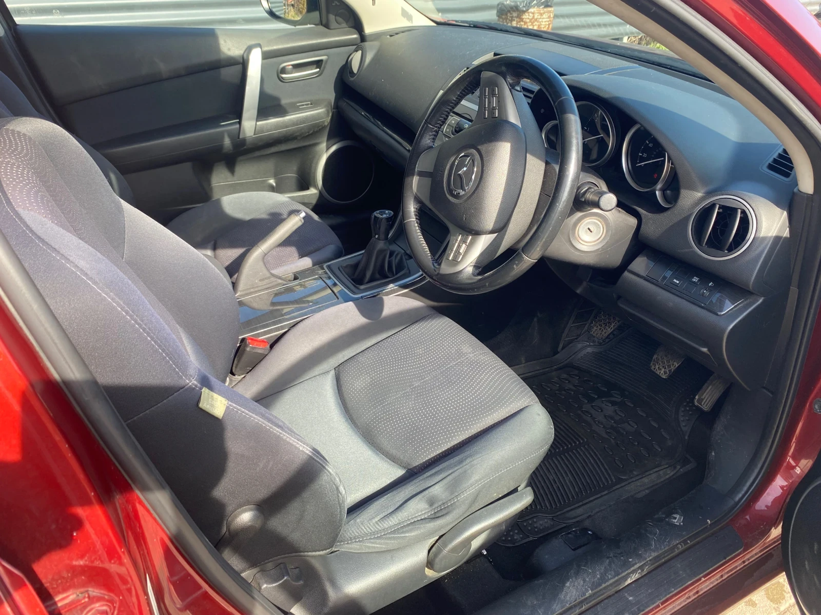 Mazda 6 Десен волан, снимка 6 - Автомобили и джипове - 53997746