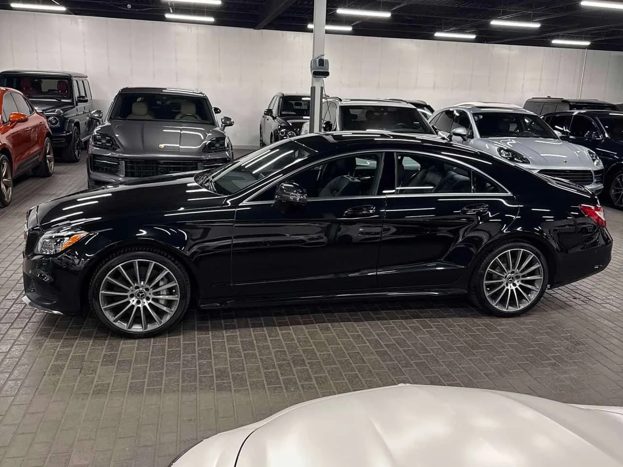 Mercedes-Benz CLS 550 * CARFAX *  ��������� * ��������� * + ���� *  | Mobile.bg � ����������� 2