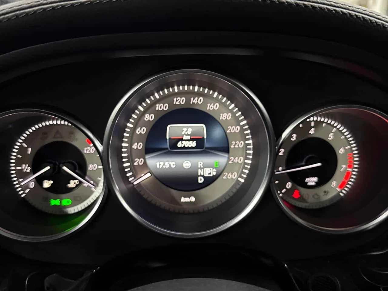 Mercedes-Benz CLS 550 * CARFAX *  ��������� * ��������� * + ���� *  | Mobile.bg � ����������� 8