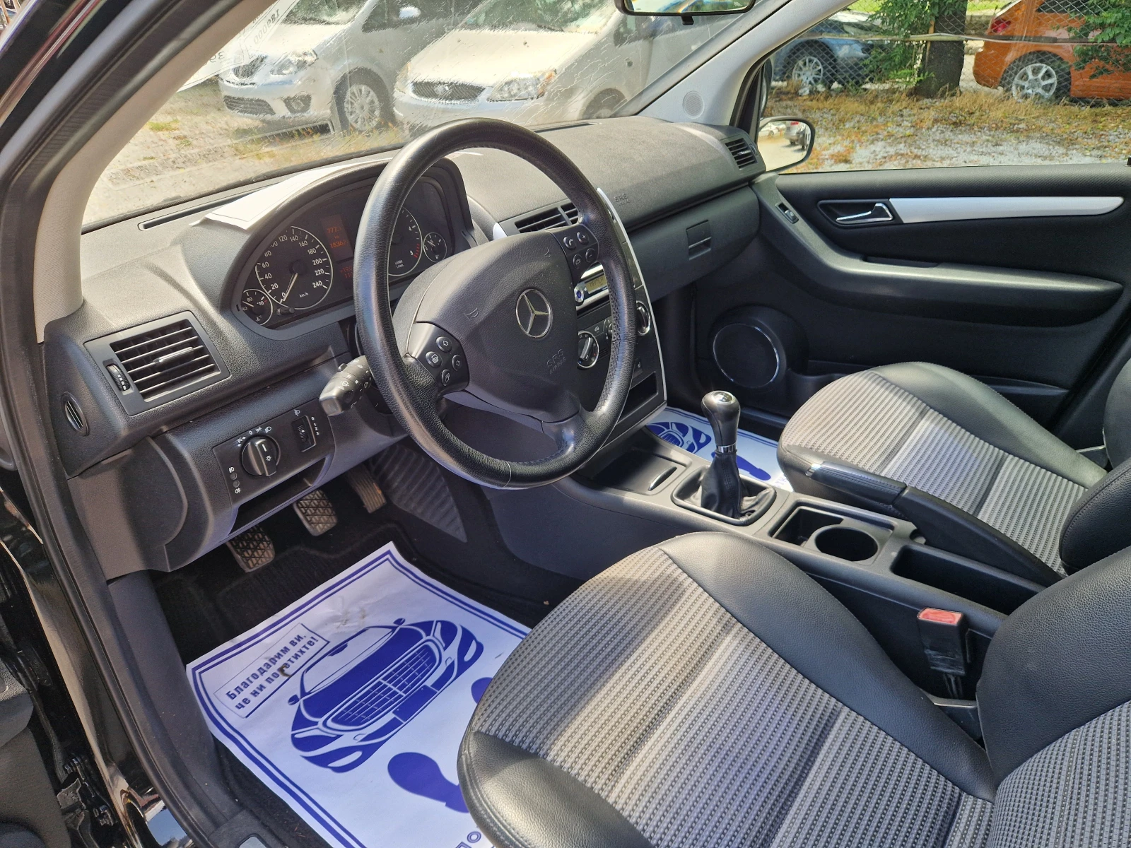 Mercedes-Benz A 180 2.0CDI/AVANGARDE, снимка 10 - Автомобили и джипове - 54041324