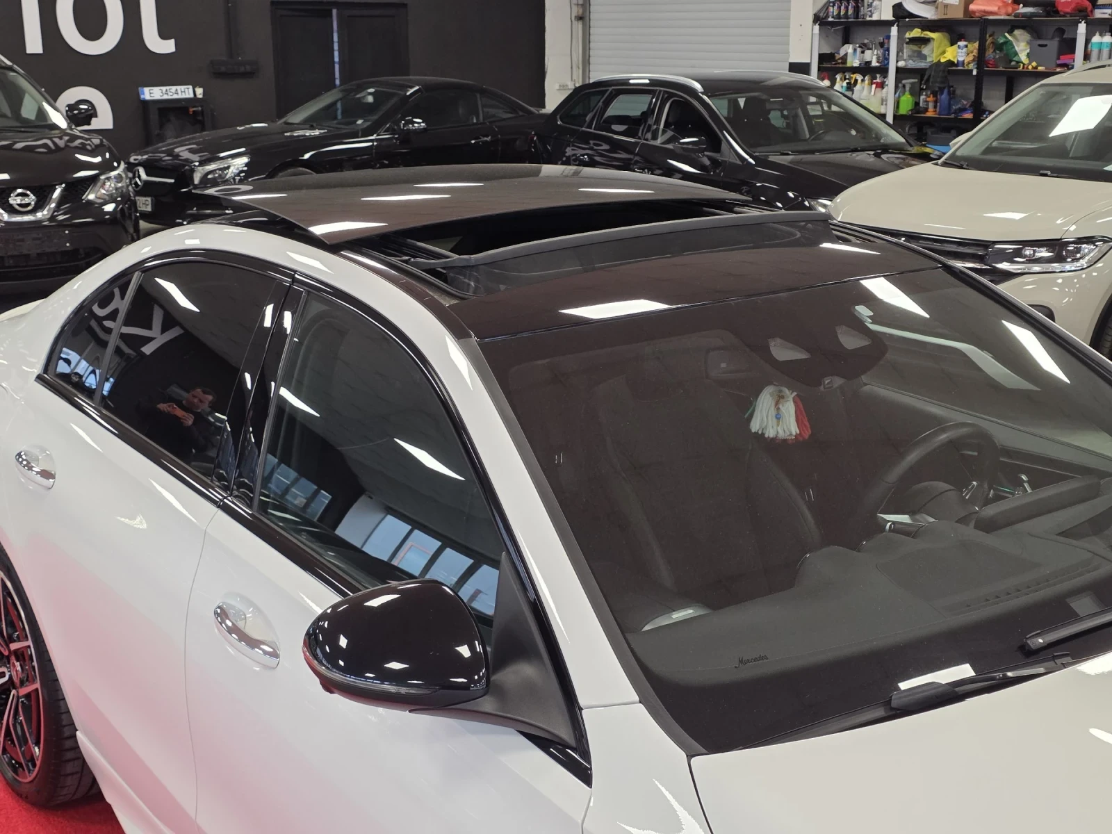 Mercedes-Benz C 300 e | AMG | Night package | Оперативен лизинг, снимка 7 - Автомобили и джипове - 54058710