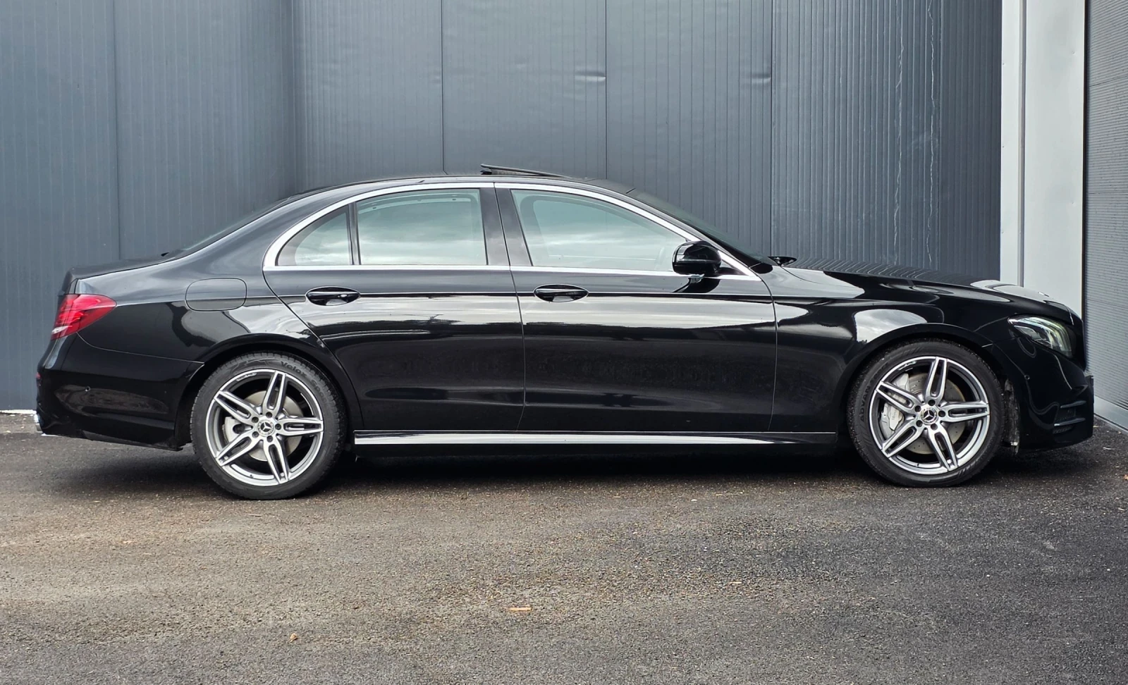 Mercedes-Benz E 350 Mercedes 350d * AMG OPTIC* ОБДУХВАНЕ* 360* MULTIBE, снимка 6 - Автомобили и джипове - 54526853