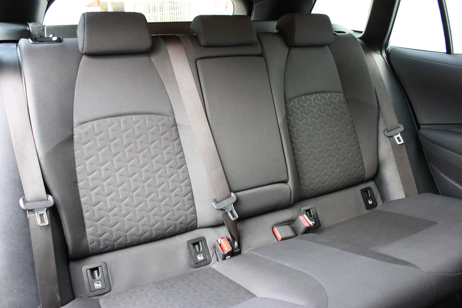 Toyota Corolla COMFORT/98HP/SPORT/TOURING/CAM/NAVI/LED/468q | Mobile.bg � ����������� 11