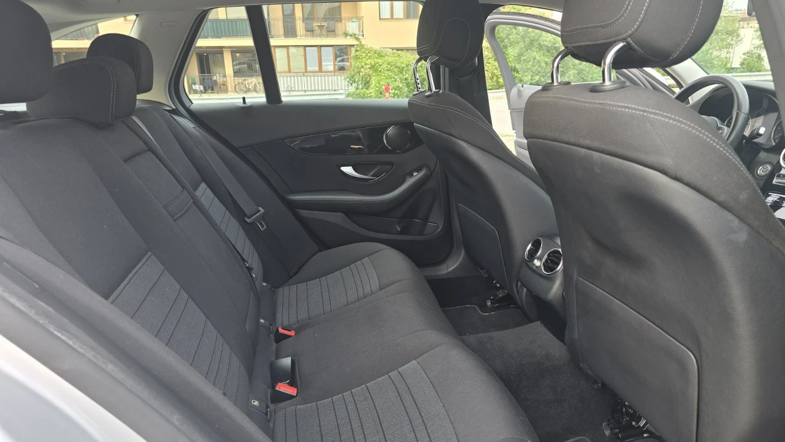 Mercedes-Benz C 180 C180d Wagon, 9G tronic, LED, перфектна, снимка 12 - Автомобили и джипове - 55737718