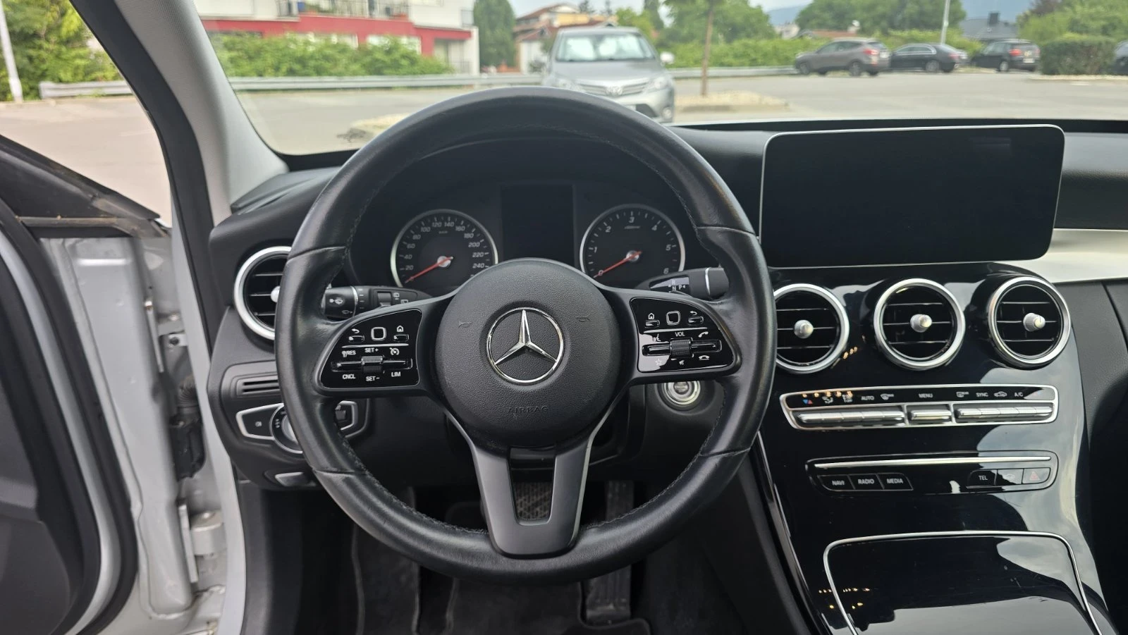 Mercedes-Benz C 180 C180d Wagon, 9G tronic, LED, перфектна, снимка 13 - Автомобили и джипове - 55737718