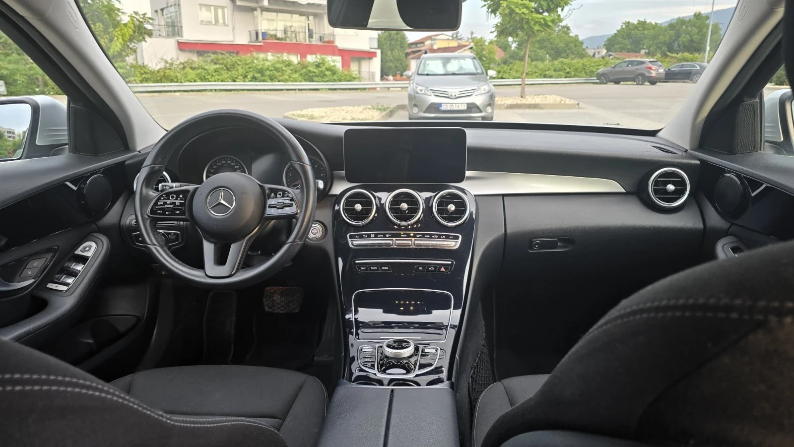 Mercedes-Benz C 180 C180d Wagon, 9G tronic, LED, перфектна, снимка 8 - Автомобили и джипове - 55737718