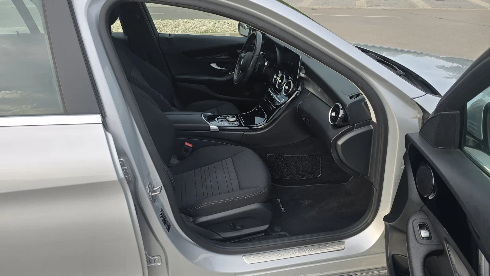 Mercedes-Benz C 180 C180d Wagon, 9G tronic, LED, перфектна, снимка 11 - Автомобили и джипове - 55737718