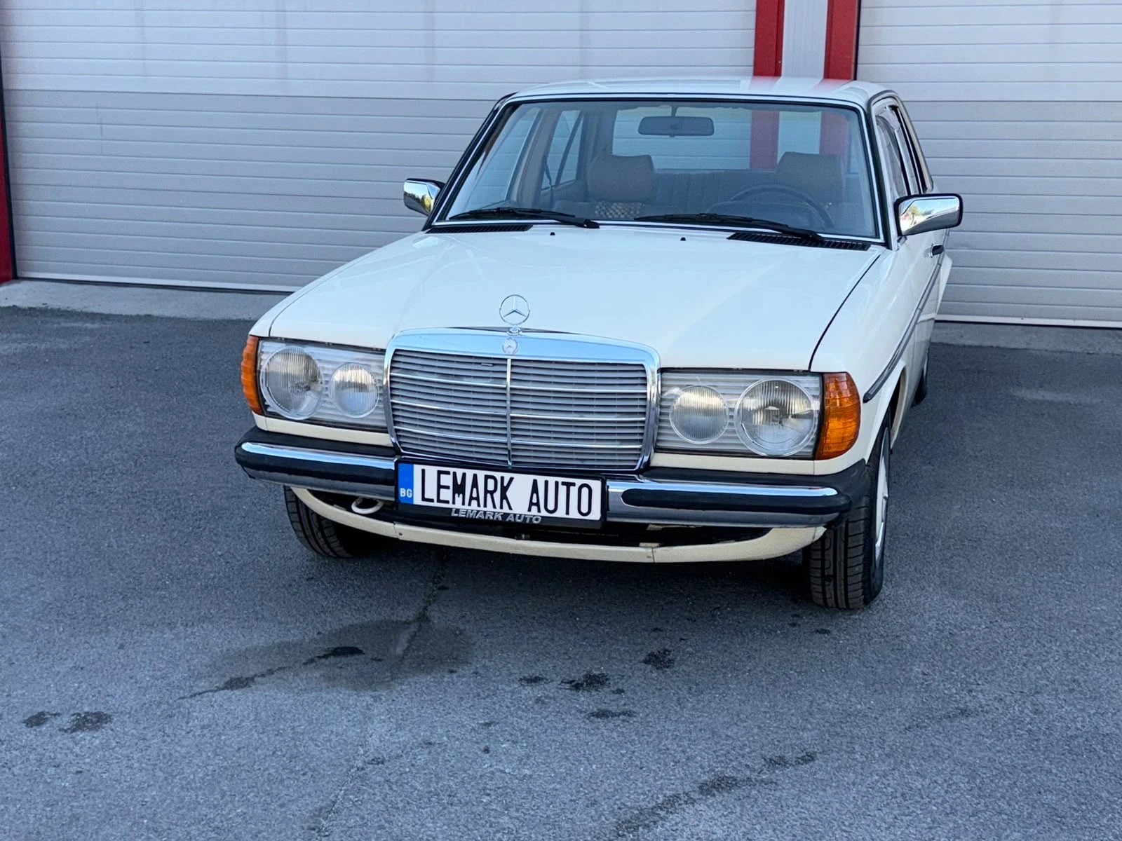 Mercedes-Benz 200 123 ЛИЗИНГ!!!, снимка 2 - Автомобили и джипове - 55695168