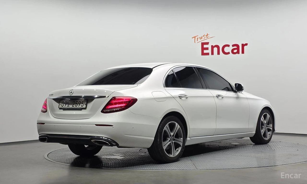 Mercedes-Benz E 300 BURMESTER* ���������* ���������* �����* LANE* ASSI | Mobile.bg � ����������� 2