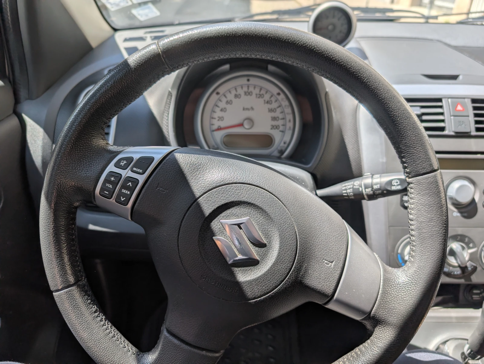 Suzuki Splash, снимка 11 - Автомобили и джипове - 55888637