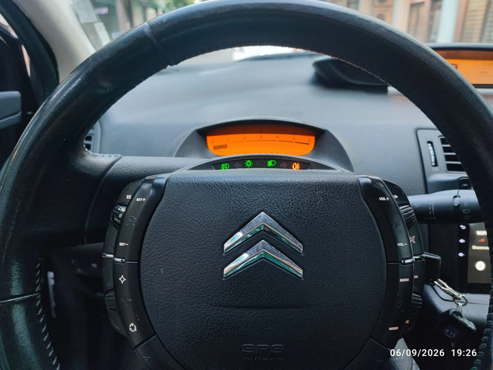Citroen C4 1.6 HDI (110 hp), снимка 9 - Автомобили и джипове - 56128396