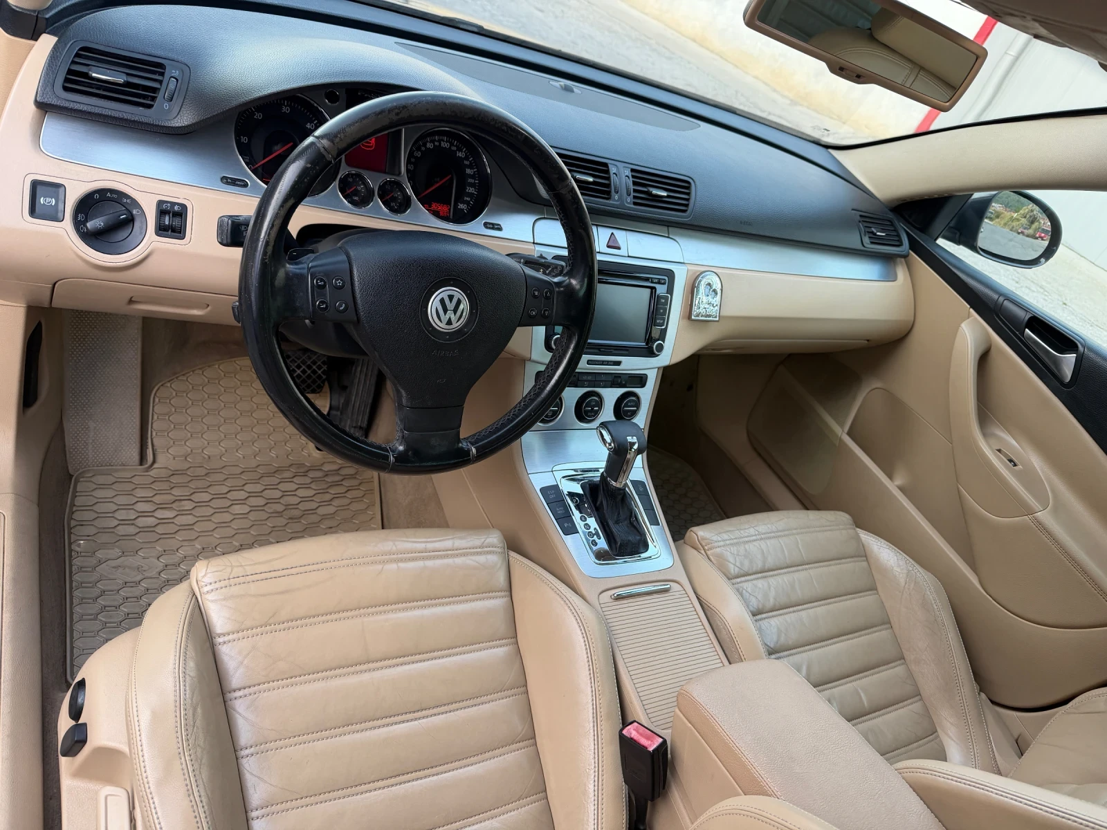 VW Passat, снимка 8 - Автомобили и джипове - 56158290