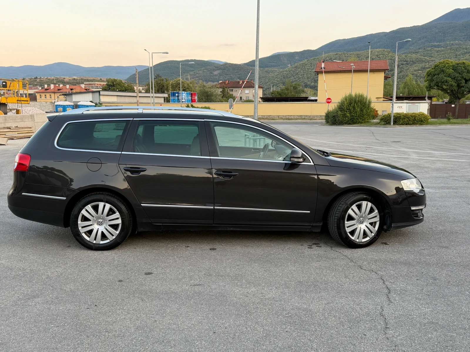 VW Passat, снимка 3 - Автомобили и джипове - 56158290