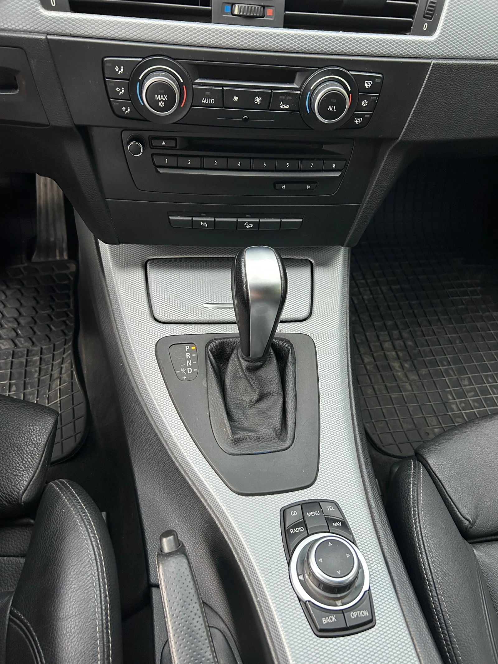 BMW 320 320d X-drive Mpack , снимка 6 - Автомобили и джипове - 56248069