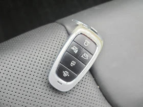 Hyundai Santa fe Luxury* Digital* 360view* Подгрев* обдух*  - 24080 € / 47096.39 лв. - 88174673 12