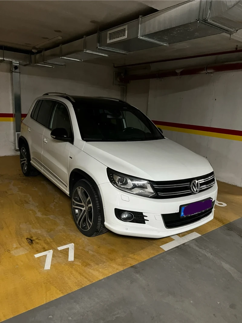 VW Tiguan City Scape, снимка 1 - Автомобили и джипове - 48340416