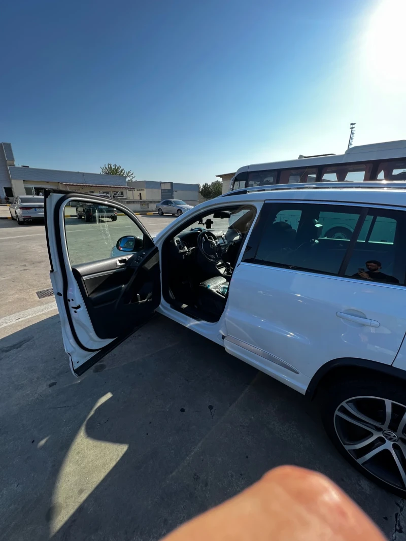 VW Tiguan City Scape, снимка 6 - Автомобили и джипове - 48340416