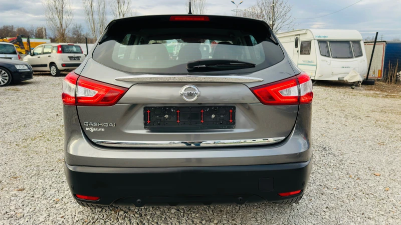 Nissan Qashqai 1.2i-turbo 4 цилиндъра Топ състояние, снимка 6 - Автомобили и джипове - 48419205