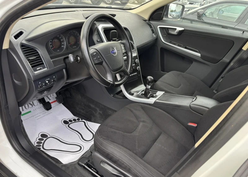 Volvo XC60 2.4 * D5* 2WD * 175k.c.* Лизинг* , снимка 5 - Автомобили и джипове - 51031050