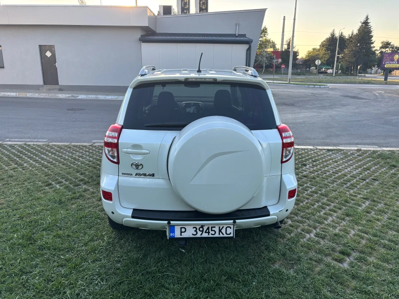 Toyota Rav4, снимка 6 - Автомобили и джипове - 52667483