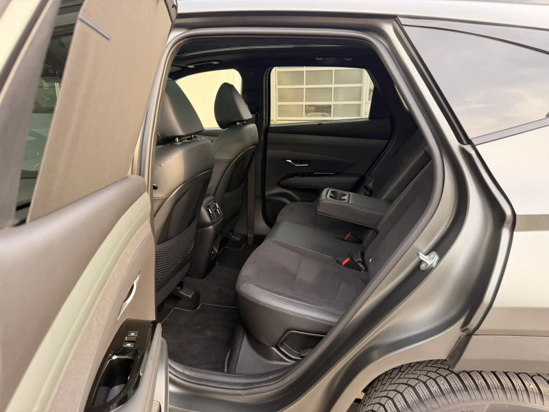 Hyundai Tucson LUXURY 20TH ANNIVERSARY AWD, снимка 10 - Автомобили и джипове - 52638573