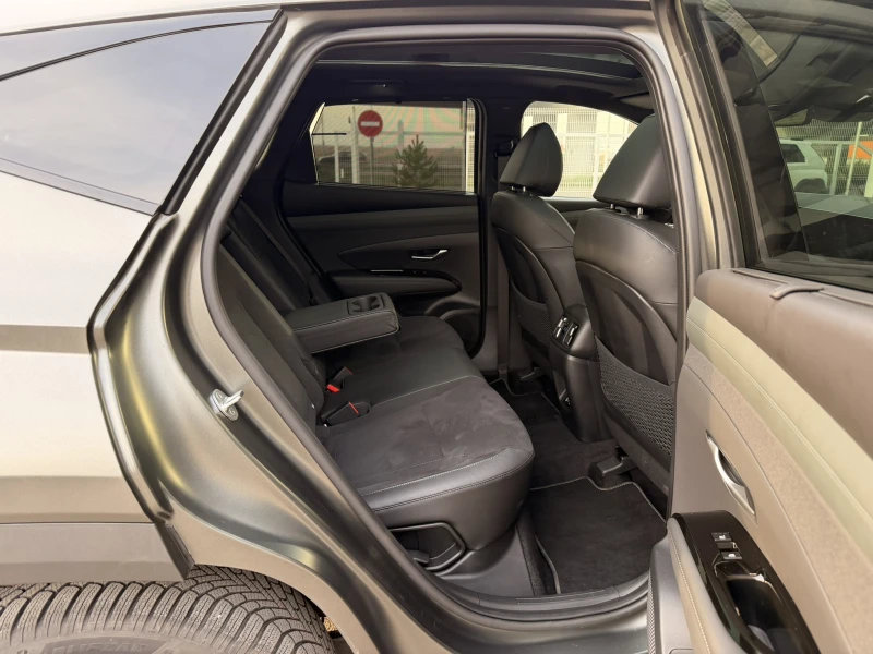 Hyundai Tucson LUXURY 20TH ANNIVERSARY AWD, снимка 12 - Автомобили и джипове - 52638573