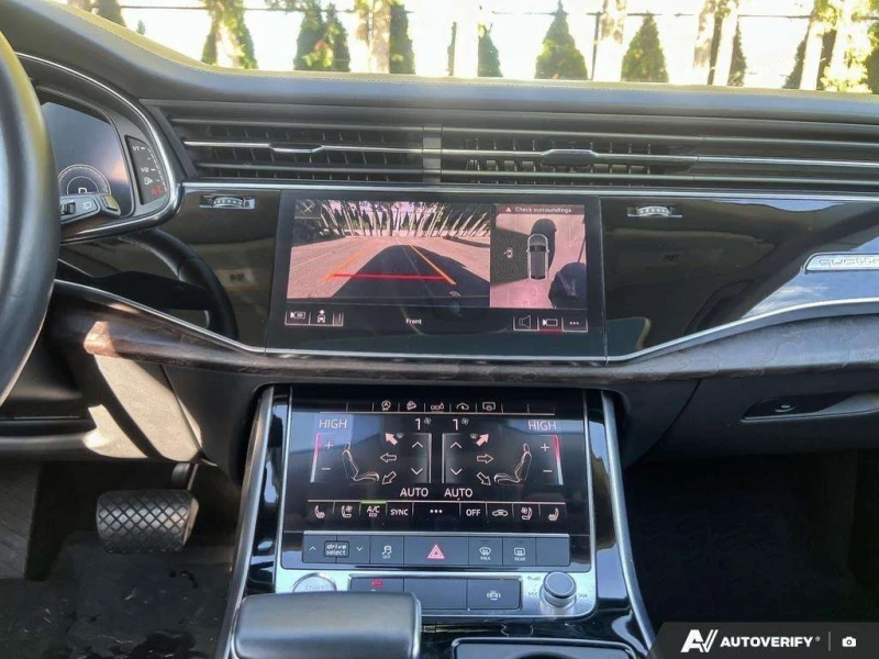 Audi Q8 * Premium * CARFAX * БЕЗ ПЪРВОНАЧАЛНА ВНОСКА, снимка 15 - Автомобили и джипове - 53248854