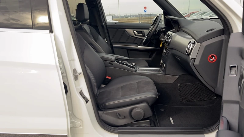 Mercedes-Benz GLK 350CDi AMG-Line Кожа Подгрев Асистенти 4х4, снимка 12 - Автомобили и джипове - 53366031