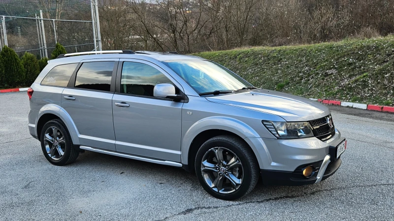 Fiat Freemont 2.0Mjet AVTOMAT/4X4/KOJA/NAVIG/7mesta, снимка 8 - Автомобили и джипове - 53513048