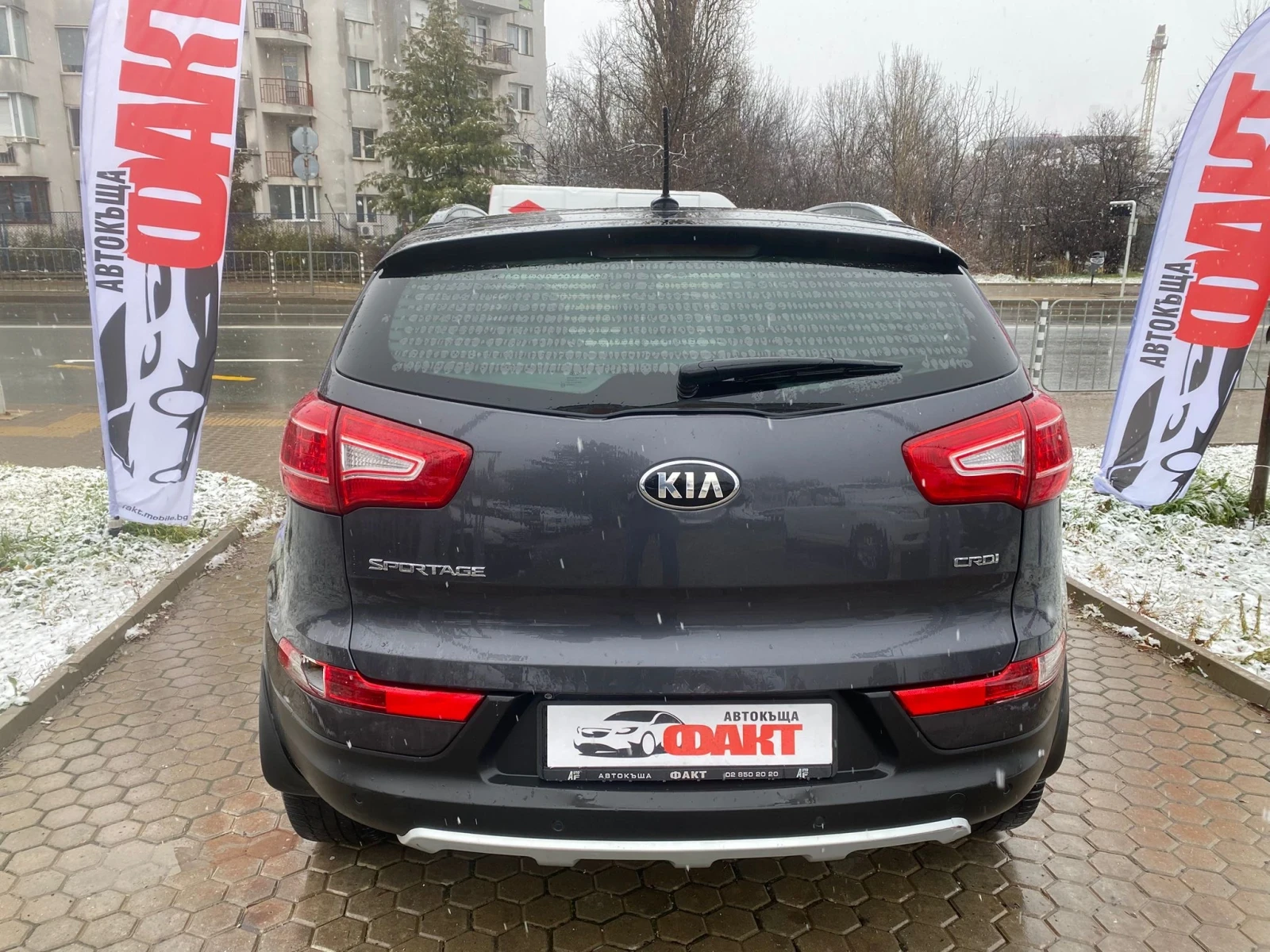 Kia Sportage 2.0CRDi/4x4/AVTOMAT/РЕАЛНИ КМ ! ! !  - изображение 5