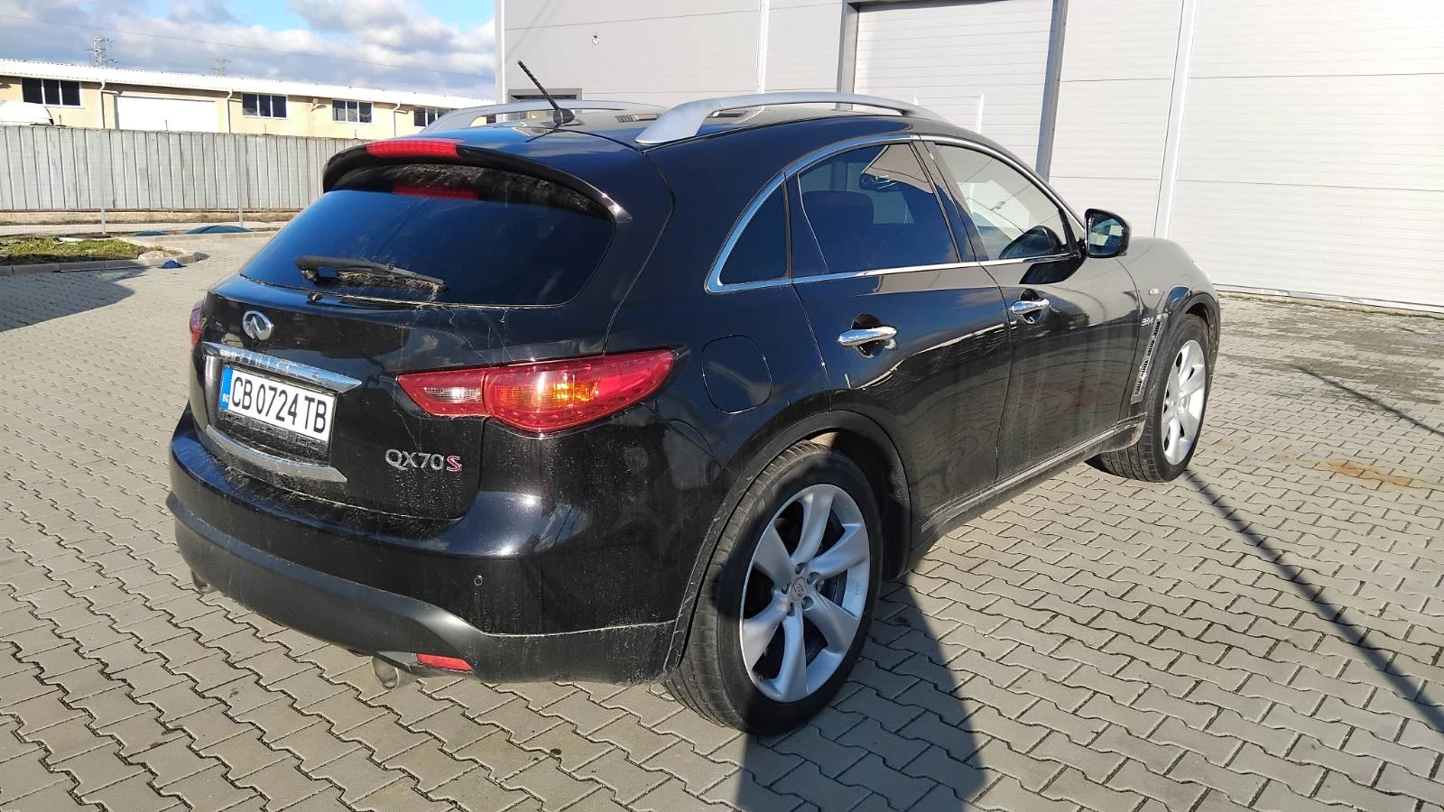 Infiniti QX70 3.0D - изображение 6