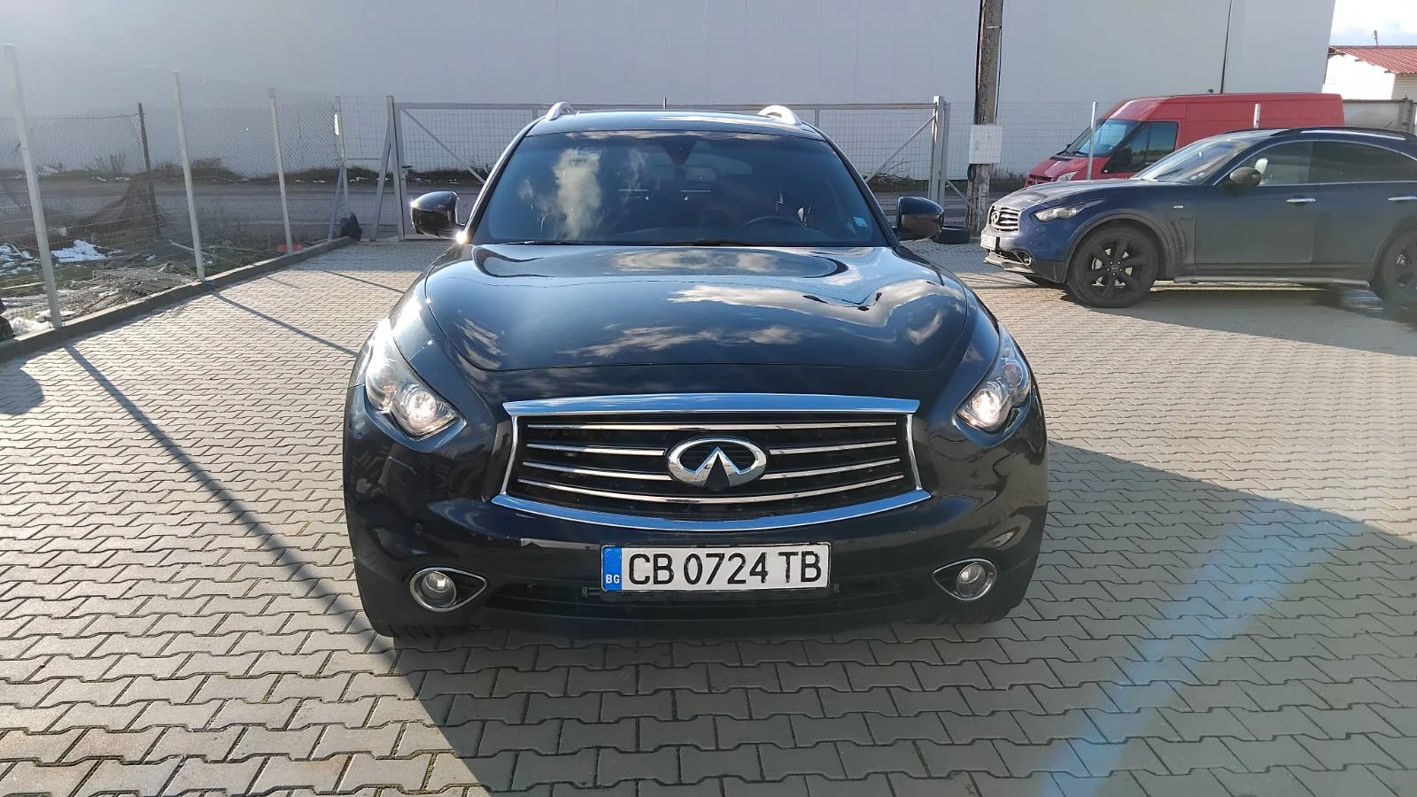 Infiniti QX70 3.0D - изображение 2