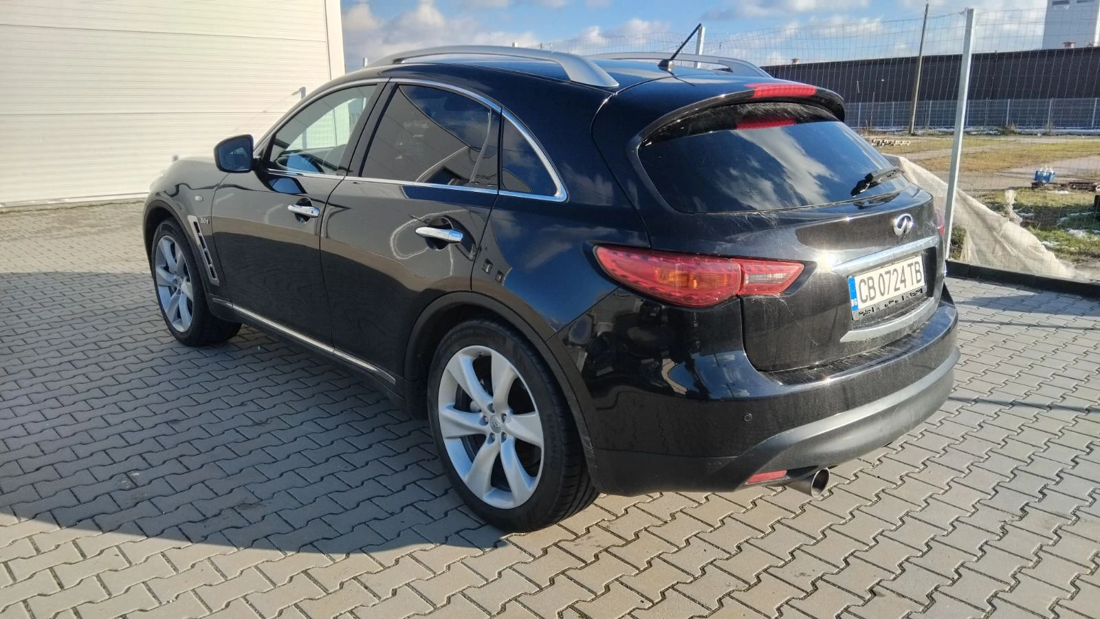Infiniti QX70 3.0D - изображение 5